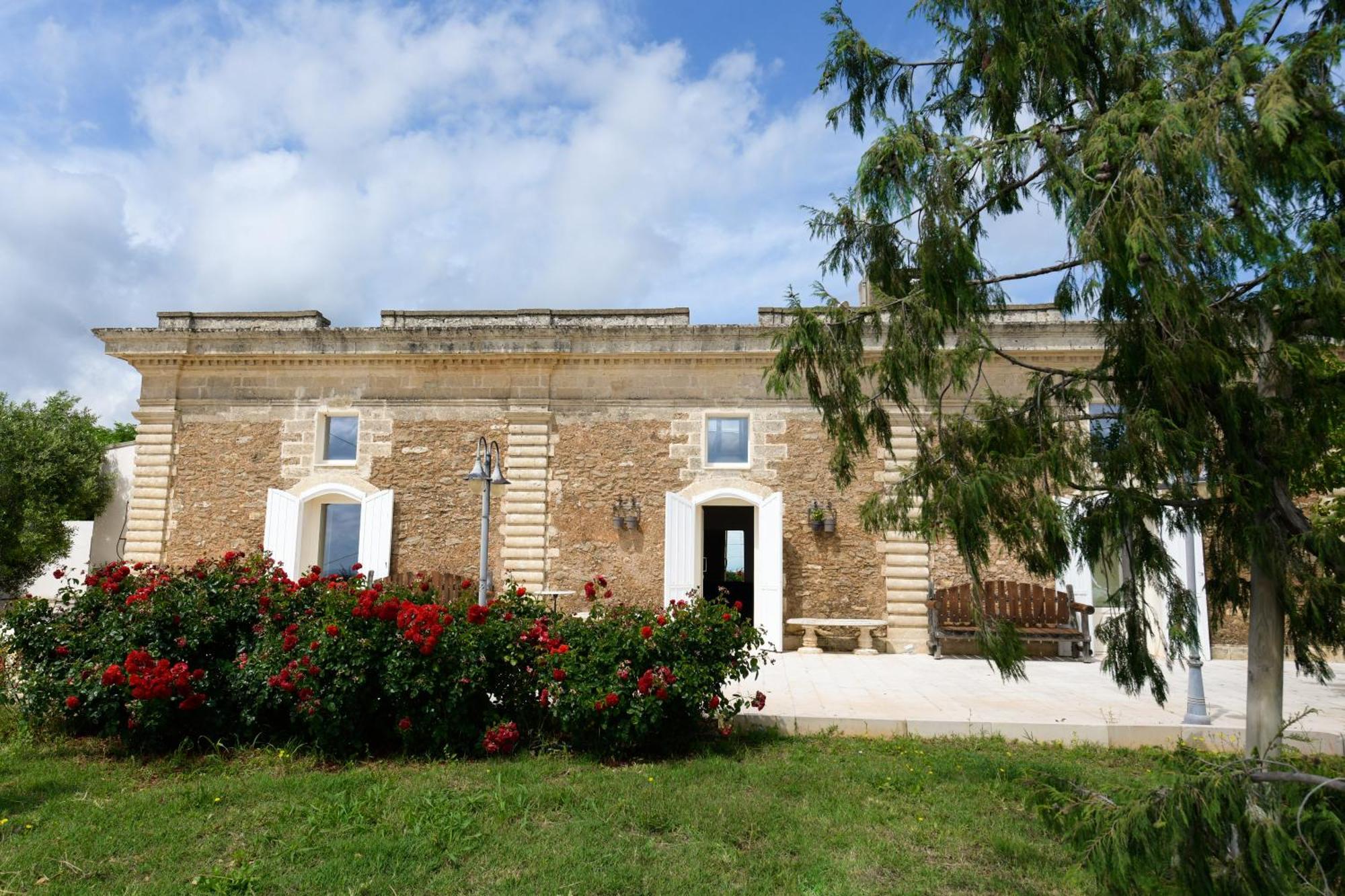La Volpe E L'Uva Dimore Montescaglioso Exterior photo